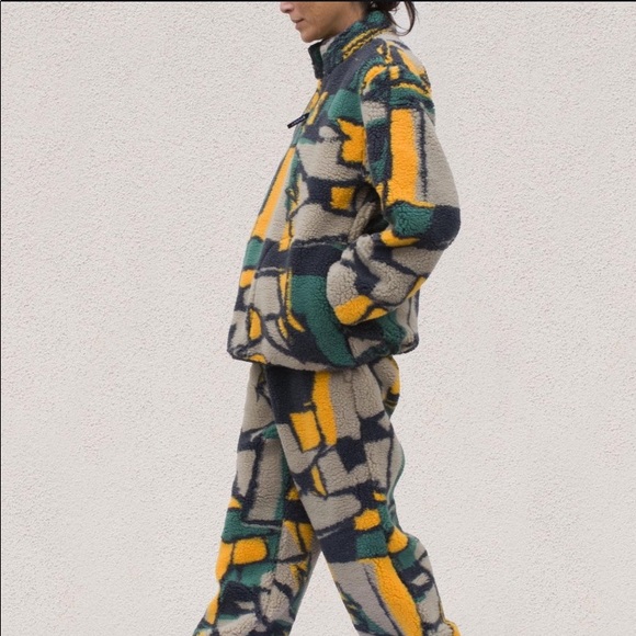 STUSSY Block Sherpa Pullover - Picture 2 of 6